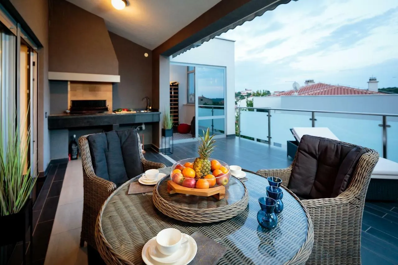 Pietas Julia Penthouse Apartment Pula