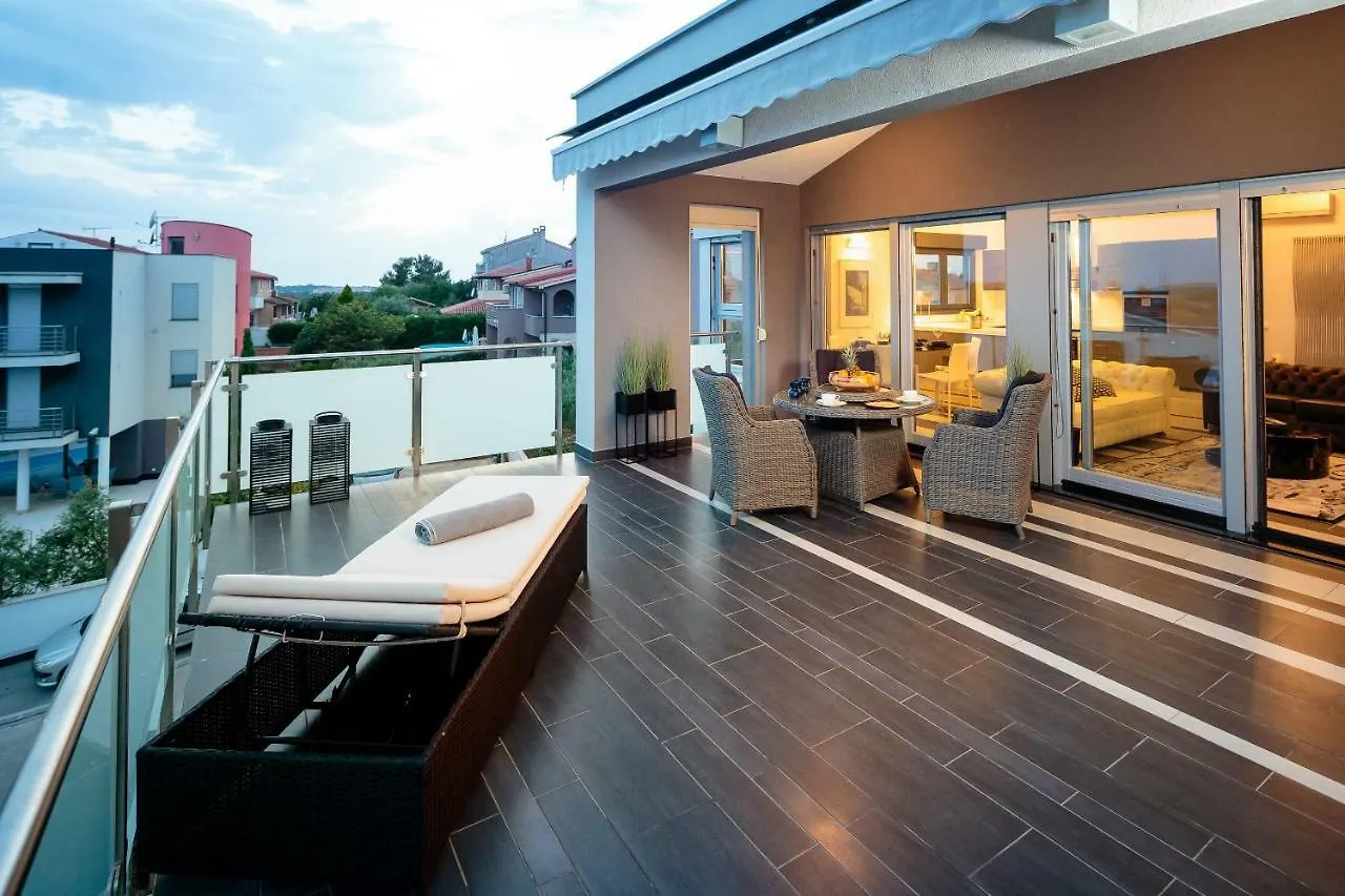 Pietas Julia Penthouse Appartement Pula