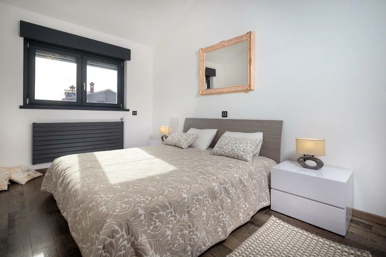 Pietas Julia Penthouse Appartement Pula
